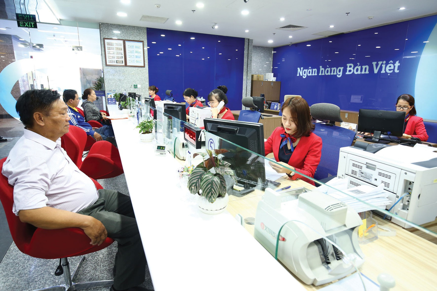 Điều hành chính sách tiền tệ kiên định mục tiêu ổn định kinh tế vĩ mô và kiểm soát lạm phát Điều hành chính sách tiền tệ kiên định mục tiêu ổn định kinh tế vĩ mô và kiểm soát lạm phát