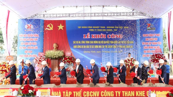 Lễ khởi công Dự án Đầu tư xây dựng Nhà tập thể cán bộ công nhân viên Công ty Than Khe Chàm - TKV (ảnh: TKV)