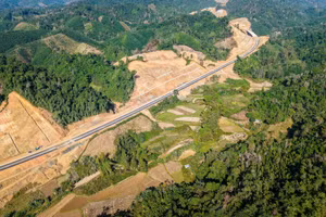 Một đoạn tuyến trên cao tốc Đồng Đăng - Trà Lĩnh Ảnh: ĐC