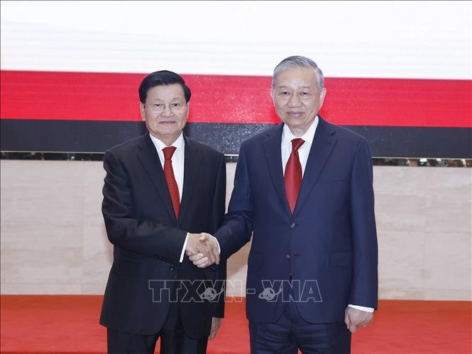 Tổng Bí thư Tô Lâm và Tổng Bí thư, Chủ tịch nước Lào Thongloun Sisoulith - Ảnh: TTXVN