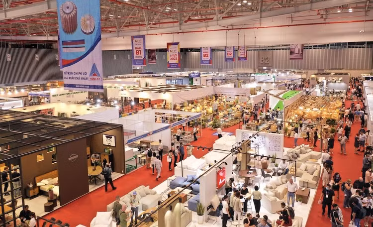 Hội chợ mùa Thu năm 2025 dự kiến diễn ra từ 20/10 - 5/11 tại Trung tâm Triển lãm Việt Nam nhằm thúc đẩy phát triển thị trường trong nước, kích cầu tiêu dùng, kết nối cung cầu, kết nối các chuỗi cung ứng, góp phần thực hiện mục tiêu tăng trưởng kinh tế năm 2025 đạt trên 8% - Ảnh minh họa