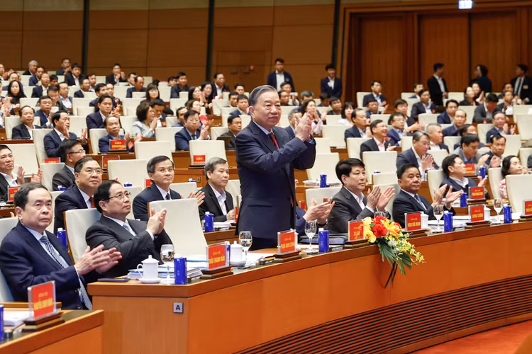 Tổng Bí thư Tô Lâm, Chủ tịch nước Lương Cường, Thủ tướng Chính phủ Phạm Minh Chính, Chủ tịch Quốc hội Trần Thanh Mẫn, Thường trực Ban Bí thư Trần Cẩm Tú và các đại biểu dự Hội nghị - Ảnh: VGP/Nhật Bắc