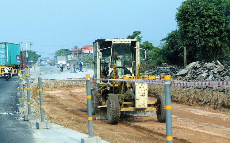 Việc sửa đổi nghị định về đầu tư công nhằm đẩy mạnh phân cấp, phân quyền, tạo sự chủ động, linh hoạt trong quản lý và thực hiện kế hoạch đầu tư công. Ảnh: Tiên Giang