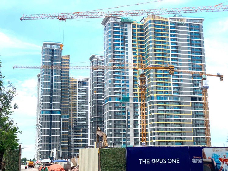 Việc thu hút nhà thầu xây dựng nước ngoài có công nghệ hiện đại, kỹ thuật tiên tiến giúp nâng cao chất lượng công trình. Ảnh: Lê Tiên