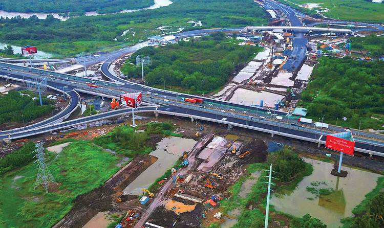 Dự án thành phần 1 Xây dựng đường Vành đai 3 đoạn qua TP.HCM đang được tăng tốc thi công. Ảnh: Song Lê