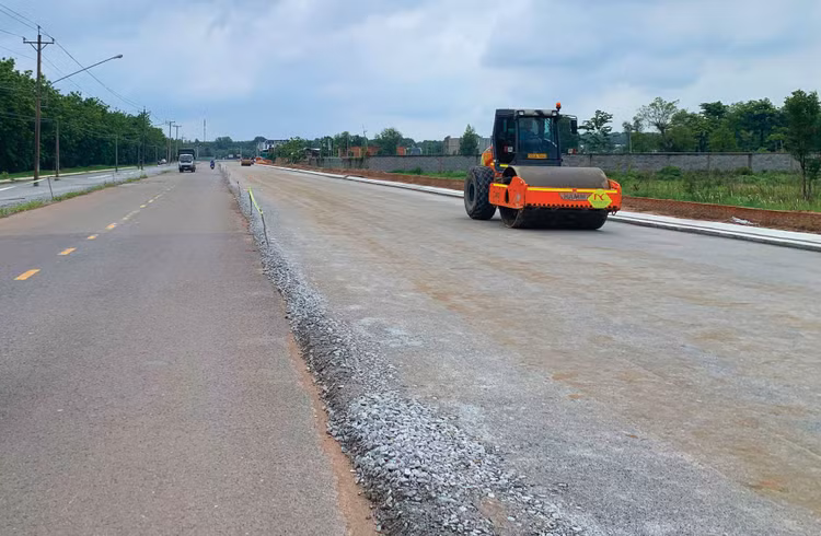 Gói thầu xây dựng đường Nguyễn Thị Hạnh (tỉnh Tây Ninh) có giá 7,134 tỷ đồng, do Phòng Kinh tế hạ tầng và đô thị phường Long An mời thầu. Ảnh: Tiên Giang