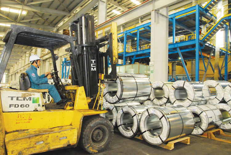 Cả nước hiện có 866 doanh nghiệp có vốn nhà nước, trong đó Nhà nước nắm giữ 100% vốn điều lệ tại 500 doanh nghiệp; nắm giữ trên 50% vốn điều lệ tại 203 doanh nghiệp và sở hữu dưới 50% vốn điều lệ tại 163 doanh nghiệp. Ảnh: Nhã Chi