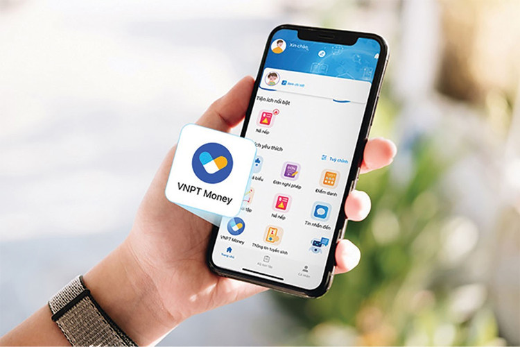 Các giao dịch thực hiện qua tài khoản tiền di động phải được thực hiện bằng Đồng Việt Nam. Ảnh: Phú An