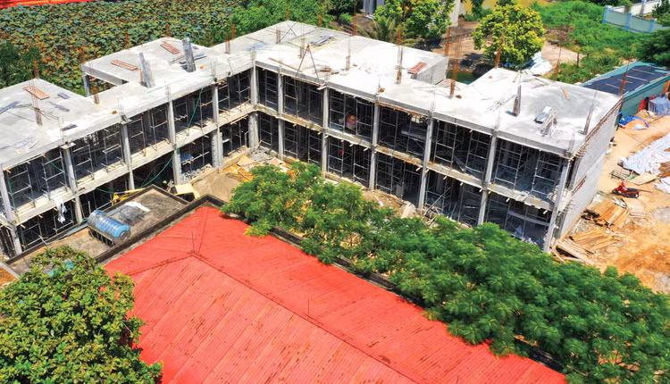 Hồ sơ mời thầu yêu cầu nhân sự phụ trách thanh, quyết toán công trình có chứng chỉ hành nghề định giá xây dựng hạng III còn hiệu lực. Minh họa: Nhã Chi