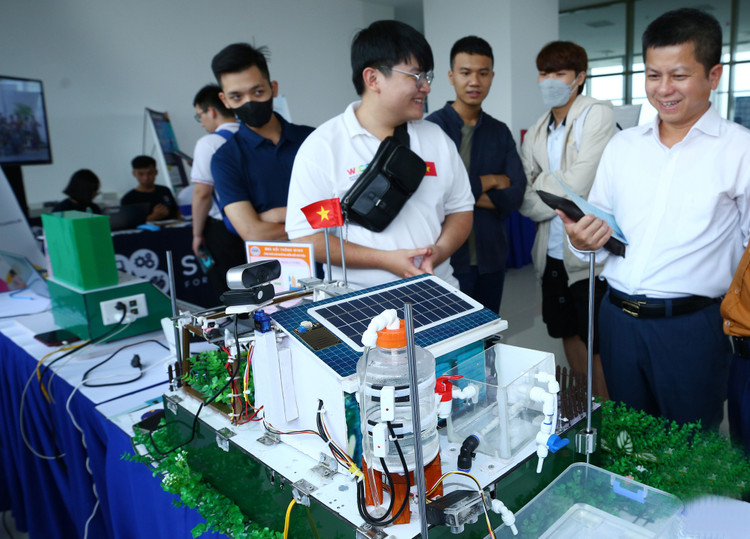 Doanh nghiệp nhỏ và vừa, doanh nghiệp khởi nghiệp sáng tạo, doanh nghiệp công nghệ cao thuộc khu vực kinh tế tư nhân sẽ được hỗ trợ tiếp cận đất đai, mặt bằng sản xuất, kinh doanh. Ảnh: Tiên Giang