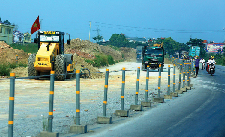 Phần khối lượng công việc còn lại ở mỗi gói thầu Xây dựng Việt Tiến thực hiện dở dang sẽ được Chủ đầu tư chỉ định thầu. Ảnh minh họa: Giang Phương