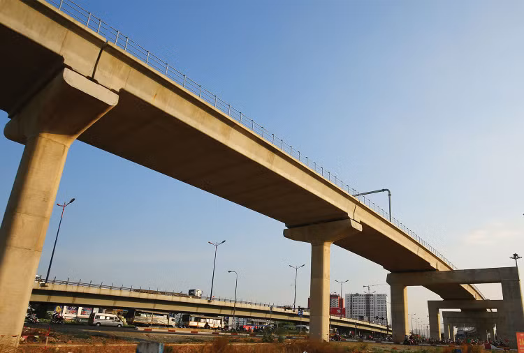 Dự án Xây dựng tuyến tàu điện ngầm số 2 TP.HCM, tuyến Bến Thành - Tham Lương có chiều dài 11,3 km, tổng mức đầu tư 2,1 tỷ USD, tương đương 47.890 tỷ đồng. Ảnh: Lê Tiên