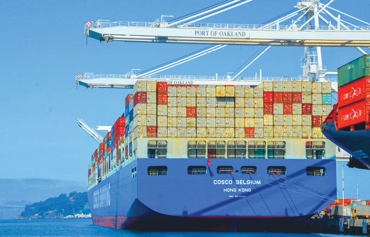 Mỹ và Trung Quốc đồng loạt tăng phí cảng với tàu biển của nhau từ ngày 14/10. Ảnh: Port of Oakland
