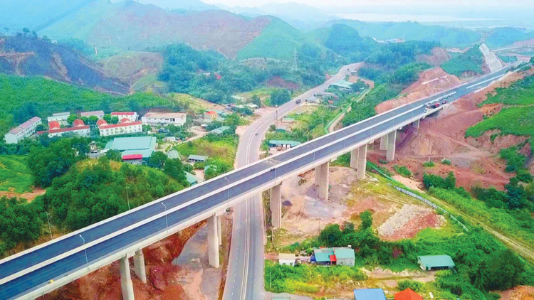 CC1 đang nghiên cứu các giải pháp xây dựng cầu cạn cho vùng Đồng bằng sông Cửu Long phù hợp với điều kiện địa hình - địa chất từng khu vực. Ảnh: Đông Giang