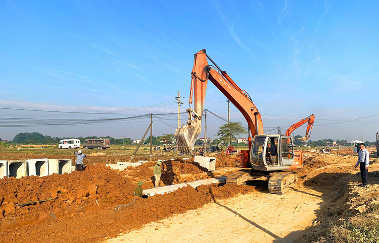 Chính phủ yêu cầu các bộ, cơ quan, địa phương tập trung xây dựng kế hoạch đầu tư công trung hạn giai đoạn 2026 - 2030 có trọng tâm, trọng điểm, không dàn trải. Ảnh: Lê Tiên