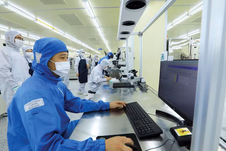 Nhiều chính sách quan trọng tác động trực tiếp đến hoạt động đầu tư, kinh doanh sẽ có hiệu lực trong năm 2026, góp phần tăng sức hút dòng vốn đầu tư chất lượng cao vào Việt Nam. Ảnh: Lê Thắng