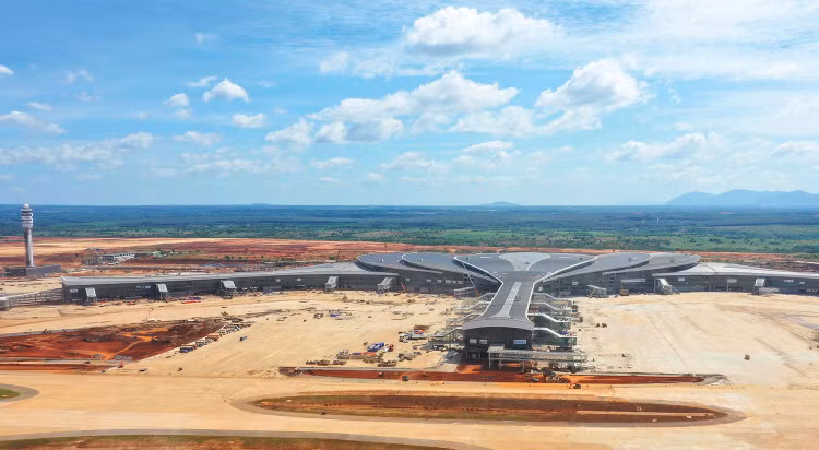 Lãnh đạo Chính phủ yêu cầu đẩy nhanh tiến độ triển khai Dự án sân bay Long Thành, bảo đảm khai thác đồng bộ trong tháng 6/2026. Ảnh: Lê Tiên