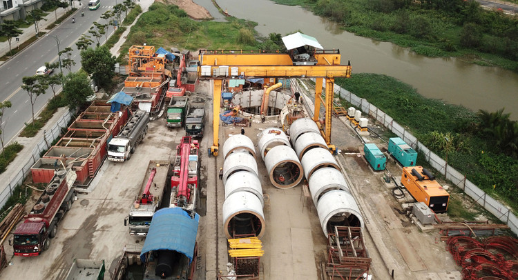 Các ban quản lý dự án cấp quận/huyện tại TP.HCM vẫn đang thực hiện vai trò triển khai hoạt động đầu tư, đấu thầu. Ảnh: Song Lê