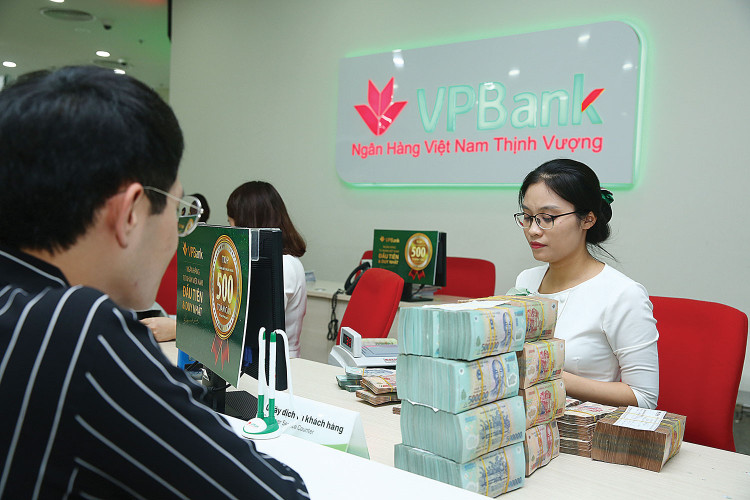 Trong tháng 9, lãi suất cho vay bình quân đối với các giao dịch phát sinh mới của các ngân hàng thương mại ở mức 6,52%/năm, giảm 0,41%/năm so với cuối năm 2024. Ảnh: Lê Tiên