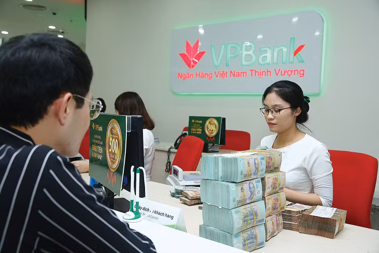 Trong tháng 9, lãi suất cho vay bình quân đối với các giao dịch phát sinh mới của các ngân hàng thương mại ở mức 6,52%/năm, giảm 0,41%/năm so với cuối năm 2024. Ảnh: Lê Tiên