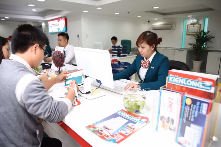 Tính đến hết tháng 11/2025, hệ thống các tổ chức tín dụng đã xử lý được 285,1 nghìn tỷ đồng nợ xấu, tăng 3,17% so với cùng kỳ năm 2024. Ảnh: Nhã Chi