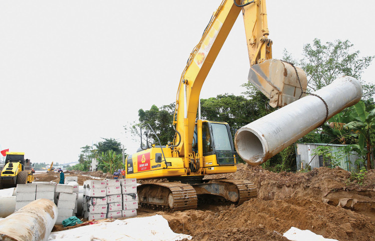 Nhiều gói thầu xây lắp đã và đang được cải thiện tốt hơn về tiến độ. Ảnh: Nhã Chi