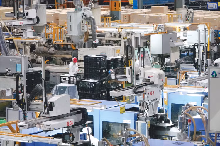 Nhiều gói thầu mua sắm thiết bị công nghệ phải hủy vì hồ sơ mời thầu đưa ra những yêu cầu gây hạn chế cạnh tranh. Ảnh: Tường Lâm