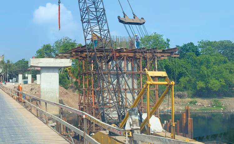 Gói thầu số 07 thuộc Dự án Đầu tư xây dựng cầu Kẻ Nính (Nghệ An) đã tìm được nhà thầu thi công. Ảnh: Lê Chiến