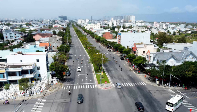Tuyến Trần Đại Nghĩa - Lê Văn Hiến nối trung tâm Đà Nẵng - Hội An được đề xuất ưu tiên phát triển theo mô hình TOD. Ảnh: Hà Minh