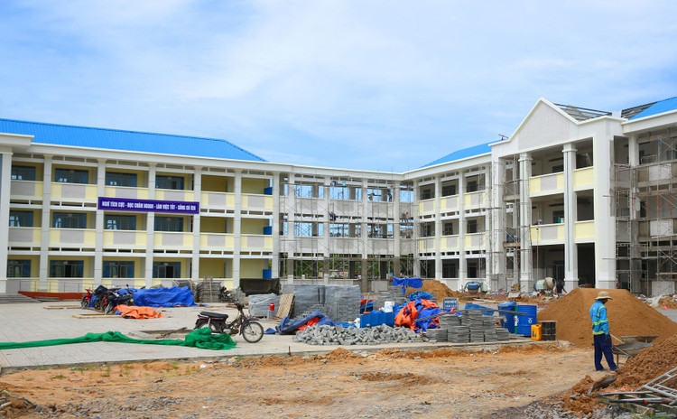 Từ đầu năm đến nay, Vinaconex 12 được công bố trúng nhiều gói thầu xây lắp quy mô lớn trong lĩnh vực giáo dục và y tế . Minh họa: Phú An
