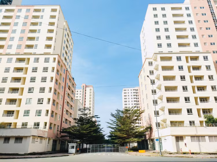 Tính đến tháng 7/2025, có 692 dự án nhà ở xã hội với quy mô 633.559 căn được triển khai. Ảnh: Gia An