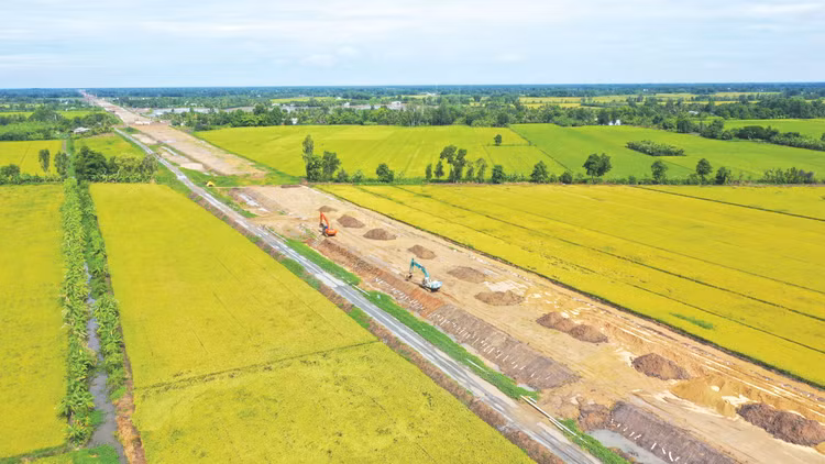 Tuyến cao tốc Châu Đốc - Cần Thơ - Sóc Trăng mở hướng ra biển cho Đồng bằng sông Cửu Long. Ảnh: Song Lê