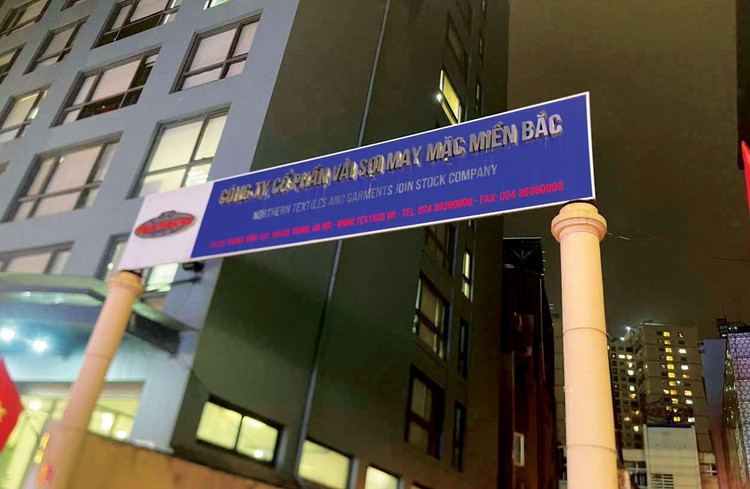 Công ty CP Vải sợi May mặc Miền Bắc lên phương án chào bán 56,5 triệu cổ phiếu riêng lẻ với mức giá 20.000 đồng/cổ phiếu. Ảnh: Lê Dương Thủy