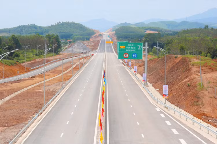 Quảng Trị đang đứng trước cơ hội bứt phá nhờ hạ tầng đi qua địa phương đồng bộ và hiện đại bao gồm cao tốc Bắc-Nam, đường hàng không, đường ven biển, đường Hồ Chí Minh... Ảnh: Bảo Thiên