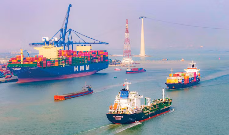 Chi phí cước vận chuyển cũng như thời gian vận chuyển hàng hóa xuất nhập khẩu dự báo sẽ tăng cao. Ảnh: Tiên Giang