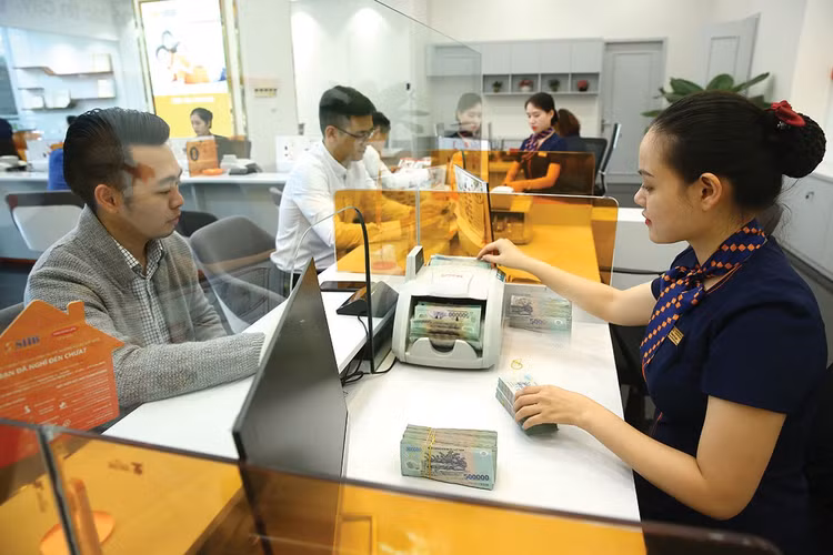 Ngân hàng Nhà nước đề xuất cho phép các ngân hàng cấp tín dụng vượt trần đối với những dự án lớn, quan trọng trên địa bàn Hà Nội. Ảnh: Nhã Chi