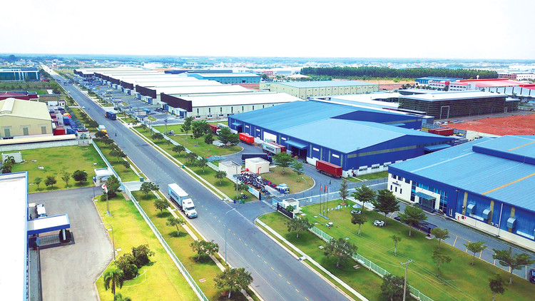 Lượng vốn FDI đầu tư vào các khu công nghiệp hàng năm chiếm khoảng 60 - 70% tổng vốn FDI của cả nước. Ảnh: Lê Tiên