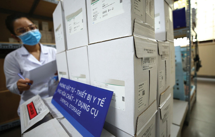 Việc công khai hiệu quả sử dụng hàng hóa, dịch vụ là điều kiện đủ để thị trường mua sắm công vận hành lành mạnh. Ảnh minh họa: Nhã Chi