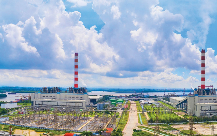 Tập đoàn Điện lực Việt Nam hiện có 30 tổ máy với tổng công suất 14.324 MW thuộc 14 nhà máy nhiệt điện phải cải tạo hệ thống xử lý khí thải. Ảnh: Thanh Tùng