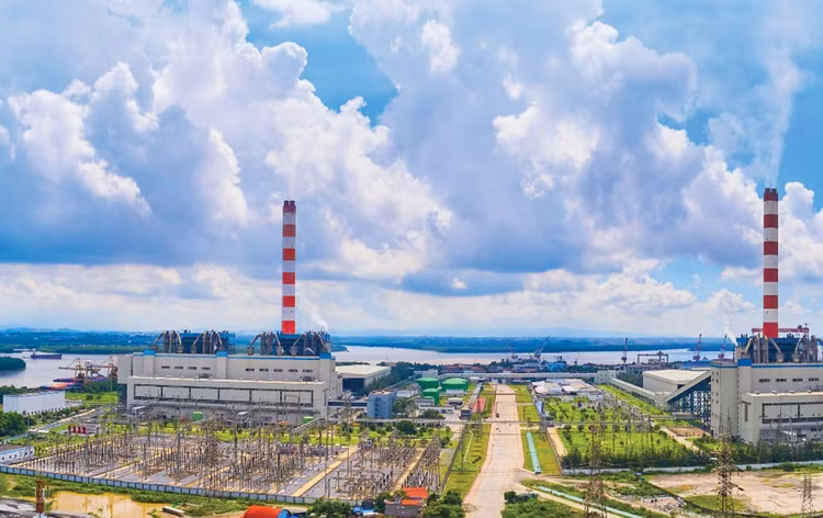 Tập đoàn Điện lực Việt Nam hiện có 30 tổ máy với tổng công suất 14.324 MW thuộc 14 nhà máy nhiệt điện phải cải tạo hệ thống xử lý khí thải. Ảnh: Thanh Tùng