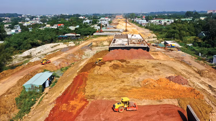 TP.HCM, Đồng Nai hiện là điểm nóng về nhu cầu vật liệu xây dựng. Ảnh: Song Lê