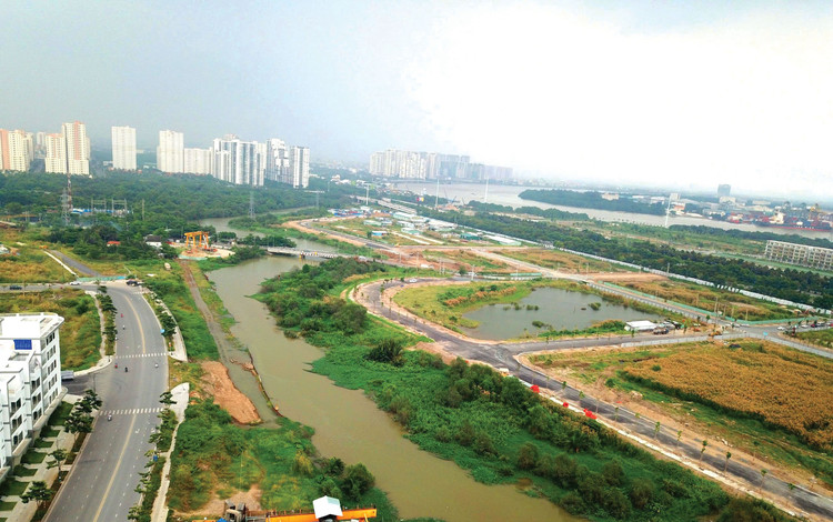 Nhiều nhà đầu tư dự án BT trong Khu đô thị mới Thủ Thiêm đã được tháo gỡ vướng mắc trong việc xác định giá đất đối với diện tích đất thanh toán cho hợp đồng BT để thực hiện dự án đối ứng. Ảnh: Song Lê