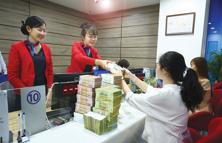 Tính đến ngày 30/6, tín dụng nền kinh tế đạt trên 17,2 triệu tỷ đồng, tăng 9,9% so với cuối năm 2024. Ảnh: Lê Tiên