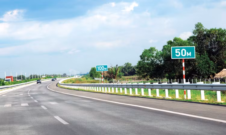 Dự án Nâng cấp đường 991 đoạn từ Quốc lộ 51 tới Vành đai 4 - TP.HCM có tổng chiều dài 10,09 km, mặt cắt ngang 57 m, tốc độ thiết kế 80 km/h. Ảnh minh họa: Tiên Giang
