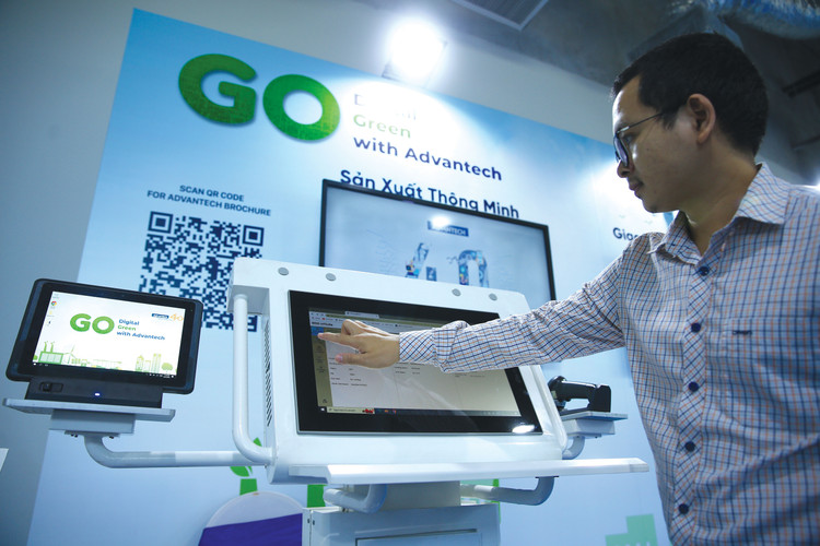 Nghị định số 267/2025/NĐ-CP hướng dẫn một số điều của Luật Khoa học, công nghệ và đổi mới sáng tạo về chương trình, nhiệm vụ khoa học, công nghệ và đổi mới sáng tạo. Ảnh: Nhã Chi