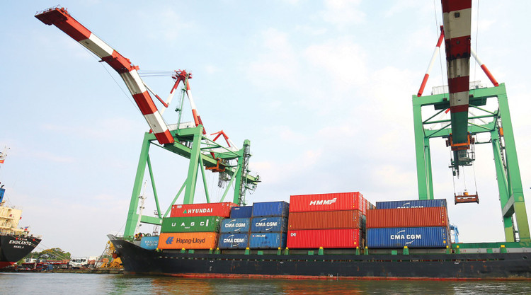 Doanh nghiệp Việt Nam cần được hỗ trợ để nâng cao sức cạnh tranh và đa dạng hóa thị trường xuất khẩu. Ảnh: Nguyễn Công Thanh