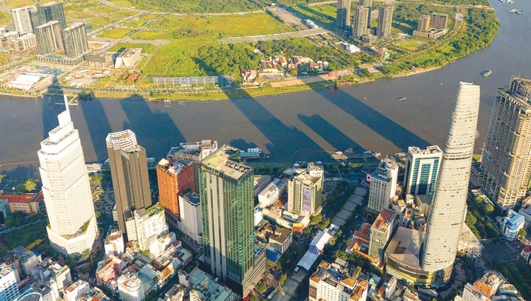 Năm 2026, Trung tâm Tài chính quốc tế đặt mục tiêu thu hút khoảng 10 tỷ USD vốn đầu tư vào nền kinh tế thông qua các sàn giao dịch, quỹ và các cấu trúc tài chính mới. Ảnh: Song Lê