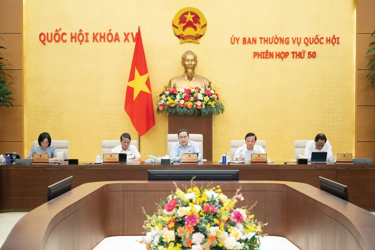 Chủ tịch Quốc hội Trần Thanh Mẫn chủ trì phiên họp của Ủy ban Thường vụ Quốc hội cho ý kiến về Dự án Luật Xây dựng (sửa đổi). Ảnh: Vũ Hiếu