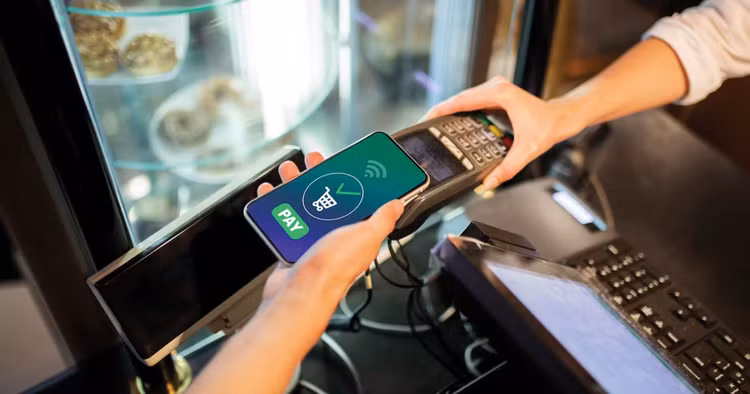 Dự thảo Nghị định về thuế giá trị gia tăng sửa đổi quy định về chứng từ thanh toán không dùng tiền mặt. Ảnh: NC st