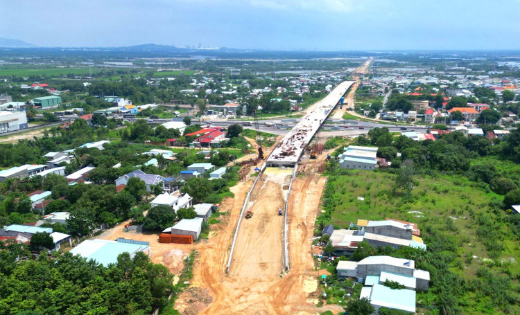 Hai gói thầu xây lắp thuộc Dự án Đường 991B từ Quốc lộ 51 đến hạ lưu cảng Cái Mép (TP.HCM) có tổng giá trị 2.475 tỷ đồng. Ảnh: Đăng Khôi